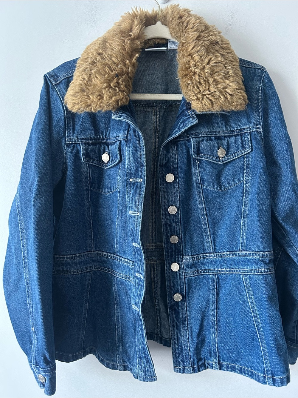 Vintage Women's Denim Jacket with Faux Shearling Collar